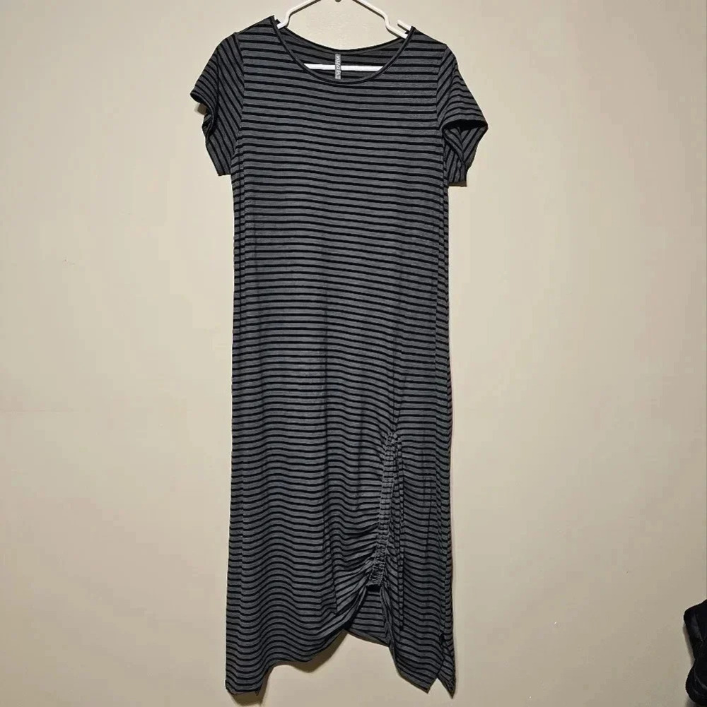 Nyah Women's Size Medium Dress Short Sleeve Striped Gray Black Lagenlook Maxi